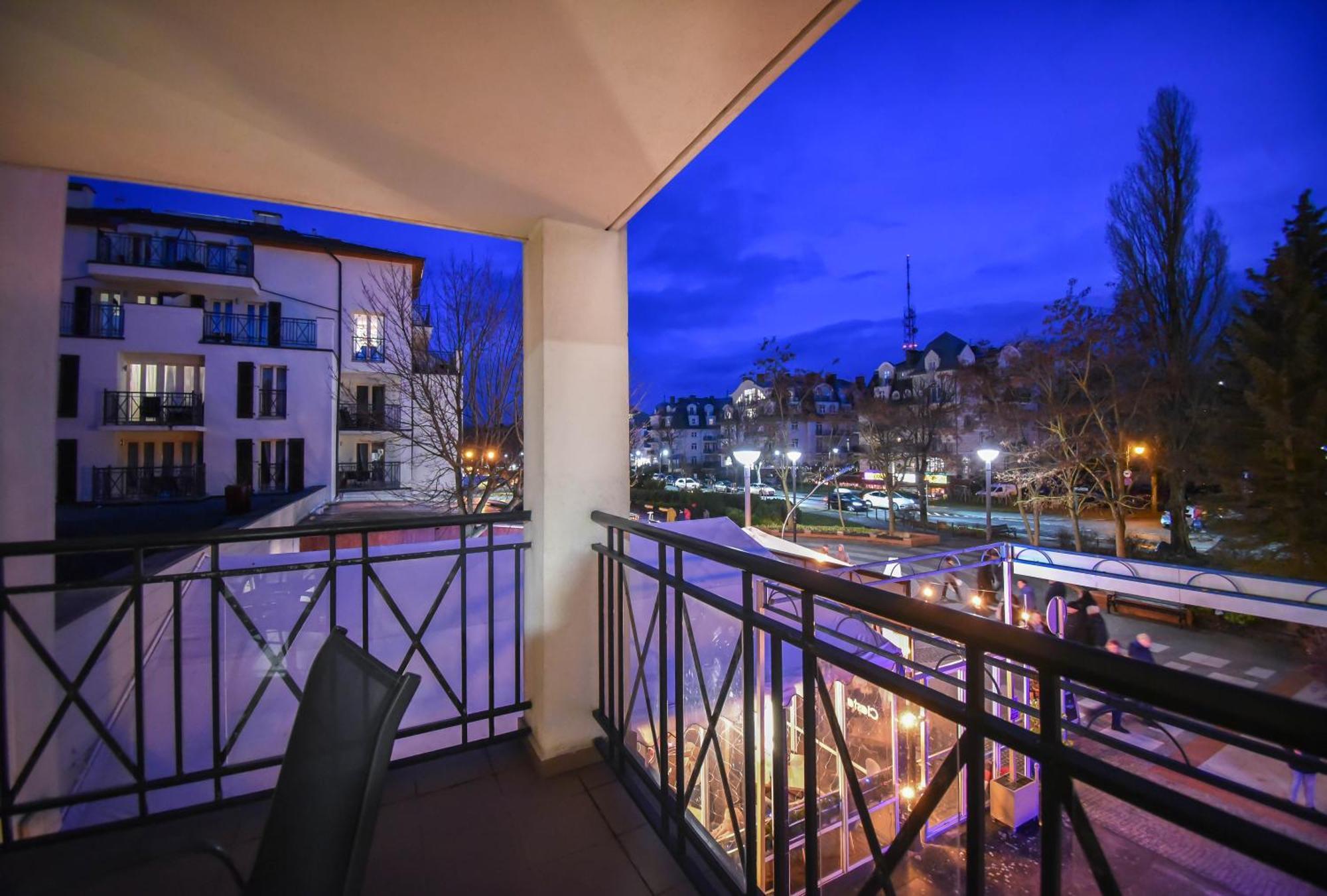 Apartamenty Promenada Z Tarasem I Parkingiem - Apartamenty Na Wyspie Świnoujście Esterno foto